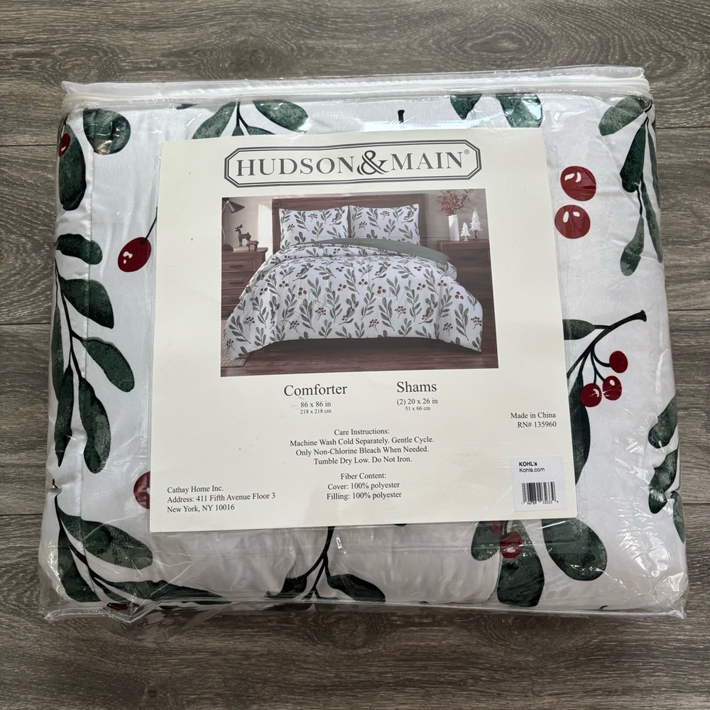HUDSON & MAIN Queen Comforter Shams Set NEW